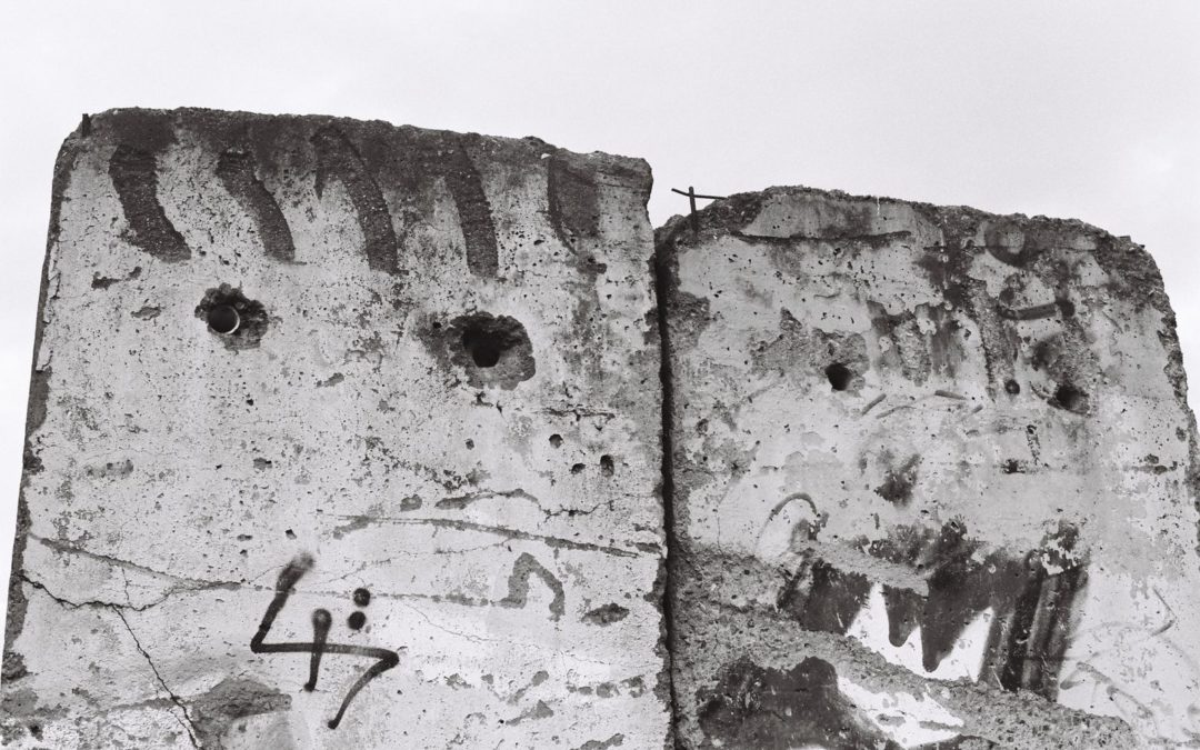 Berlin : berliner mauer, unterwelten, fernsehturm und Traban 601